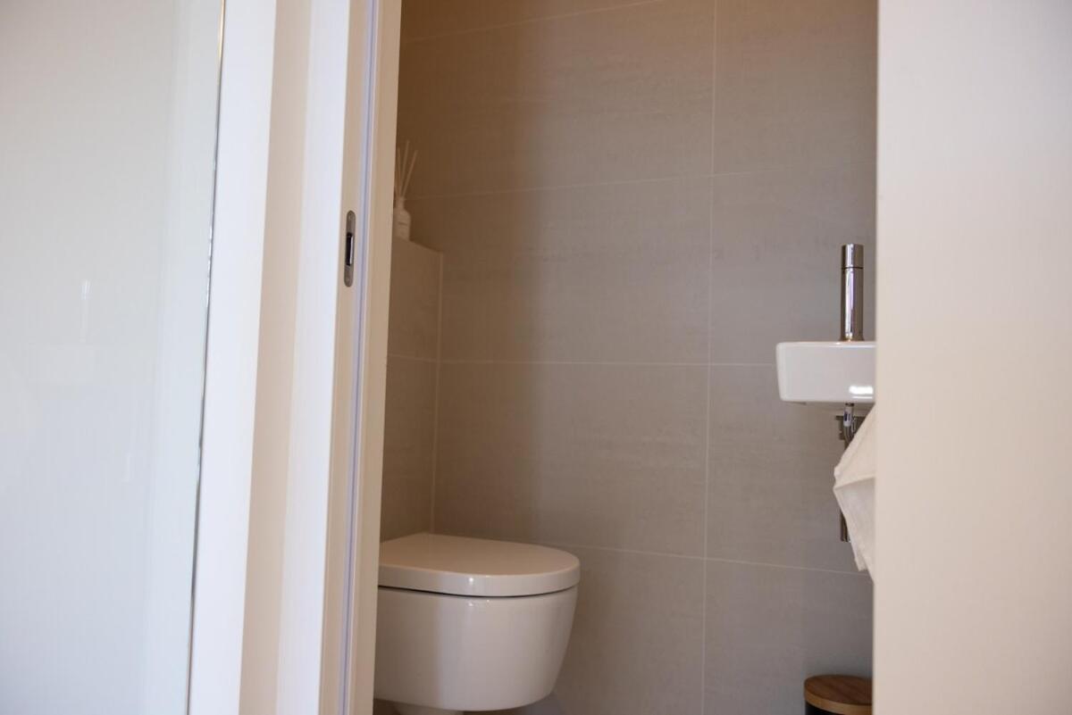 Brand New Apartment Sint-Niklaas Eksteriør billede